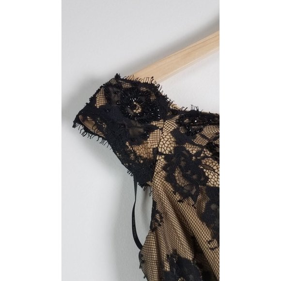 Tadashi Shoji Women's Sz. 4 Black Lace & Nude Off The Shoulder Long Evening Gown - Picture 4 of 10